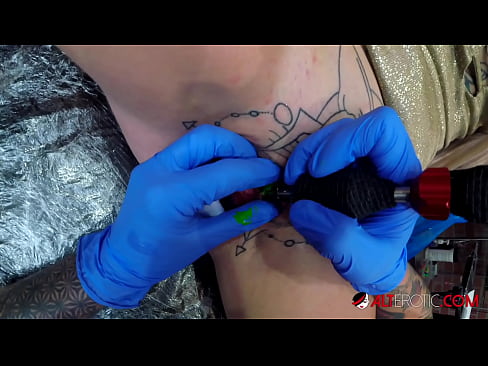 ❤️ Nagpa-tattoo sa kanyang klitoris ang sobrang tattoo na hottie na si Sully Savage ❤️❌ Sex video sa tl.redpornpictures.ru